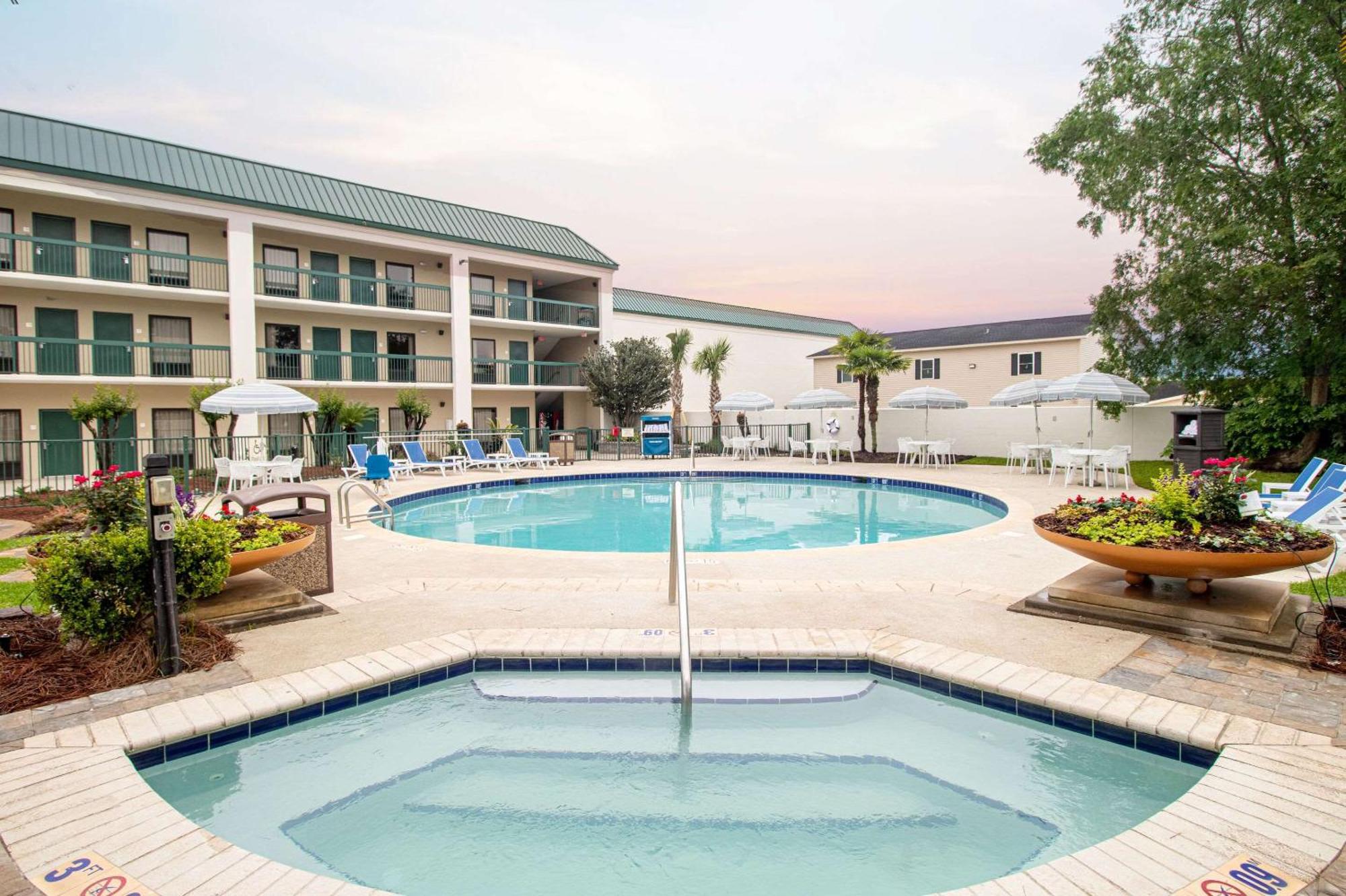 Econo Lodge Inn & Suites Foley-North Gulf Shores 외부 사진